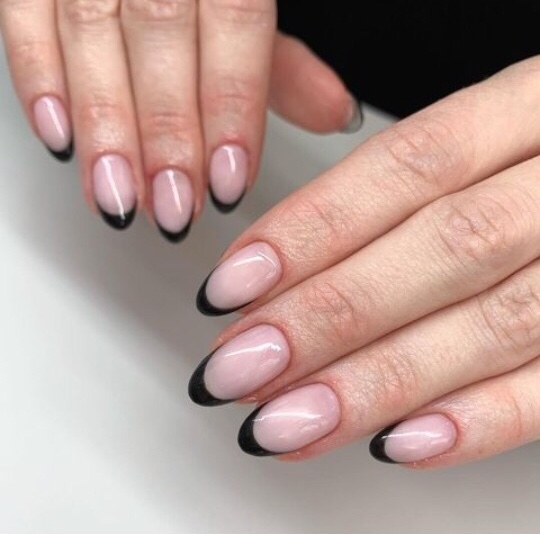 28 Trendy French Nails For 2021 - The Glossychic