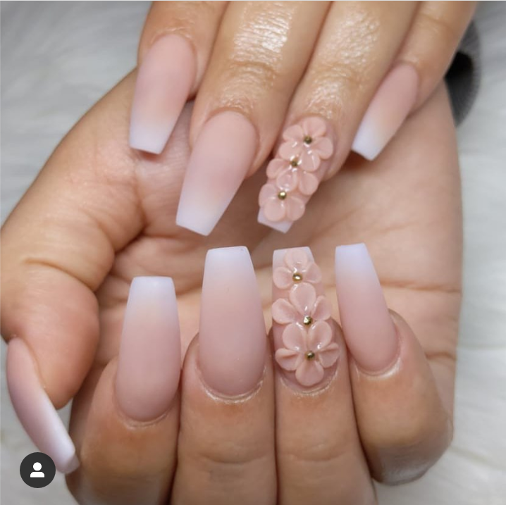 Short Almond French Ombré Nail with Diamond – auraxnail