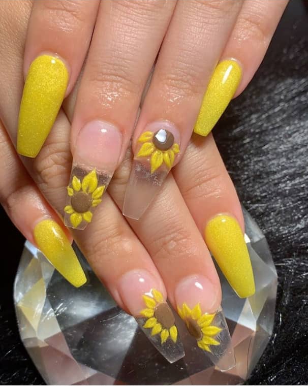 yellow nail designs