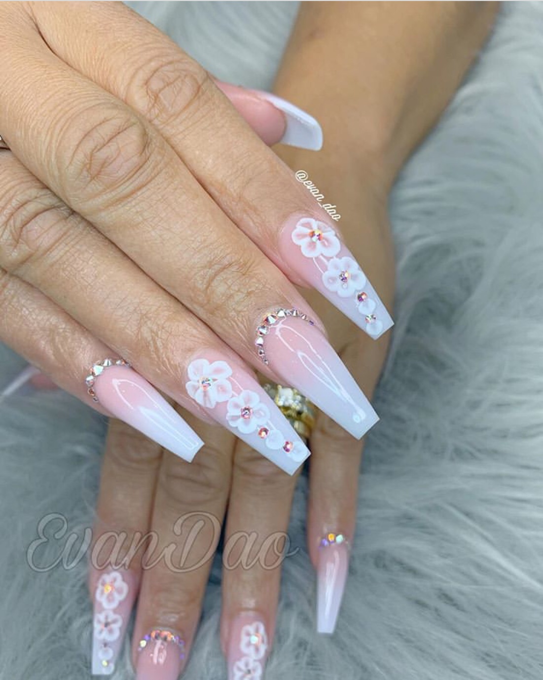 50+ Glam Nail Designs For Prom 2020 - The Glossychic