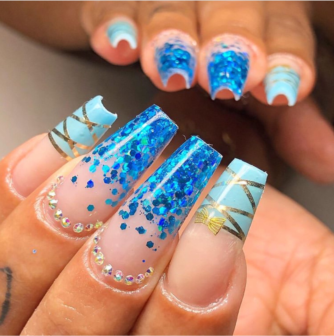 Nails Blue Design