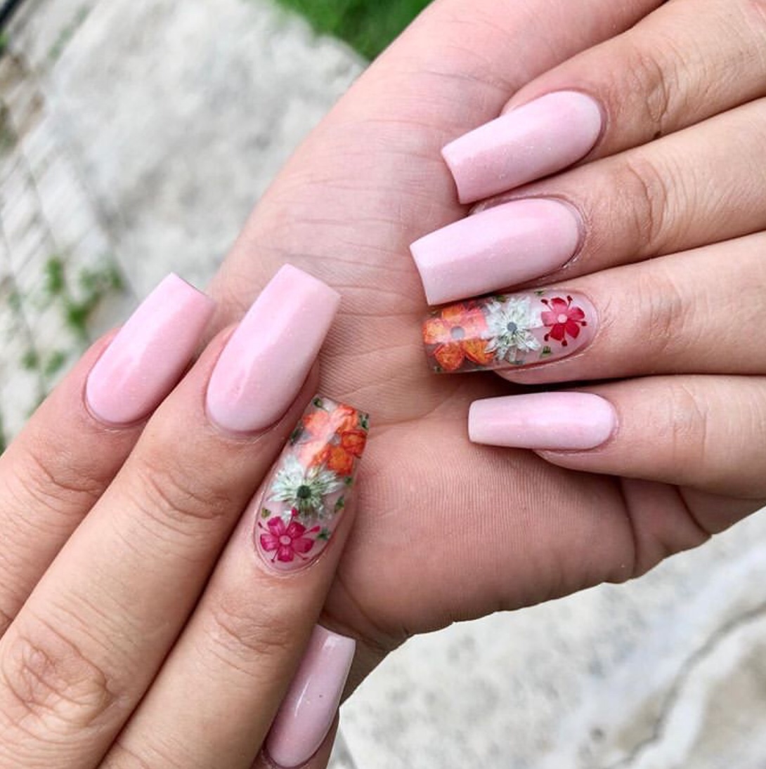 These Will Be the Most Popular Nail Art Designs of 2021 : Dried flower nail  art