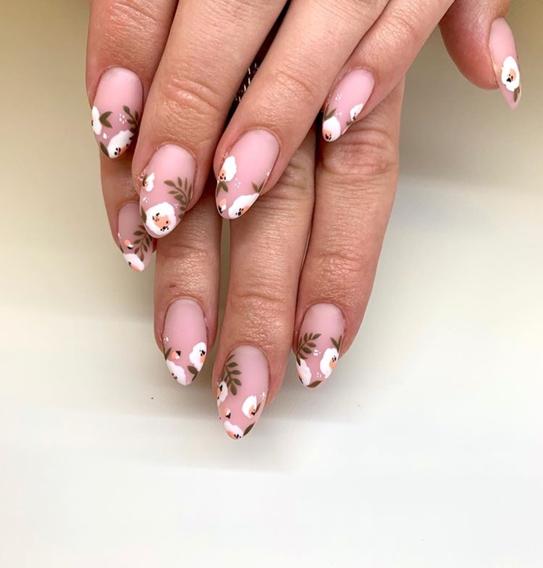 30+ Charming Almond Nail Design Ideas The Glossychic