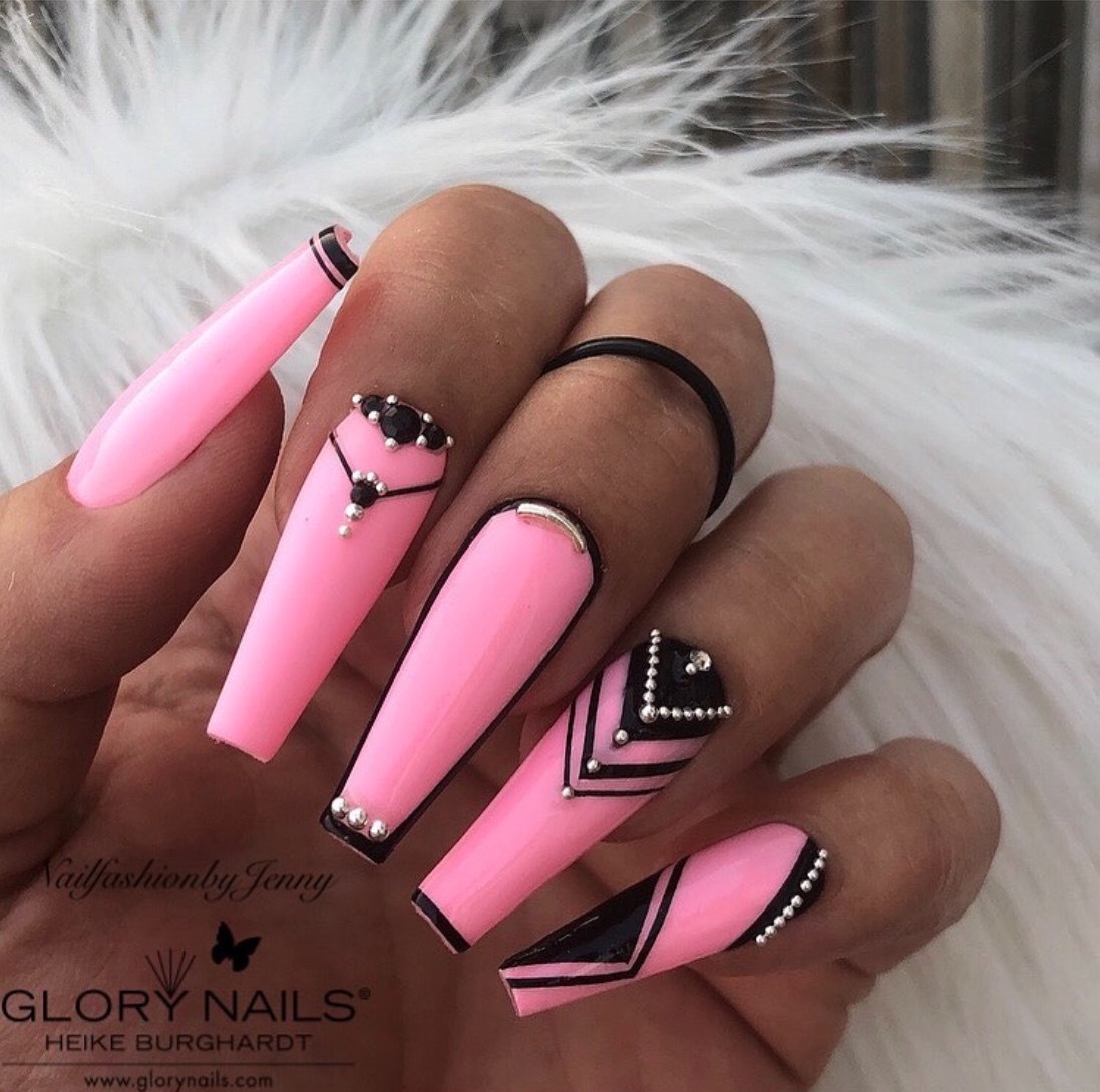 30 Cute and On-Trend Pink Nail Art Designs for 2023