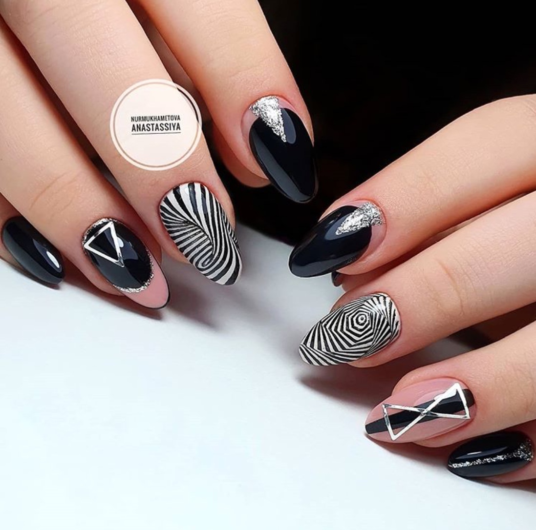 30+ Elegant Black Nail Designs - The Glossychic