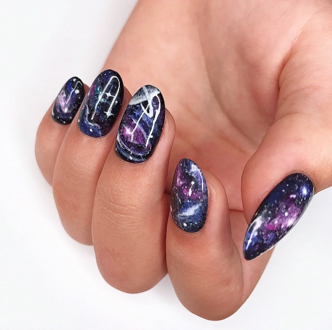 galaxy nail art