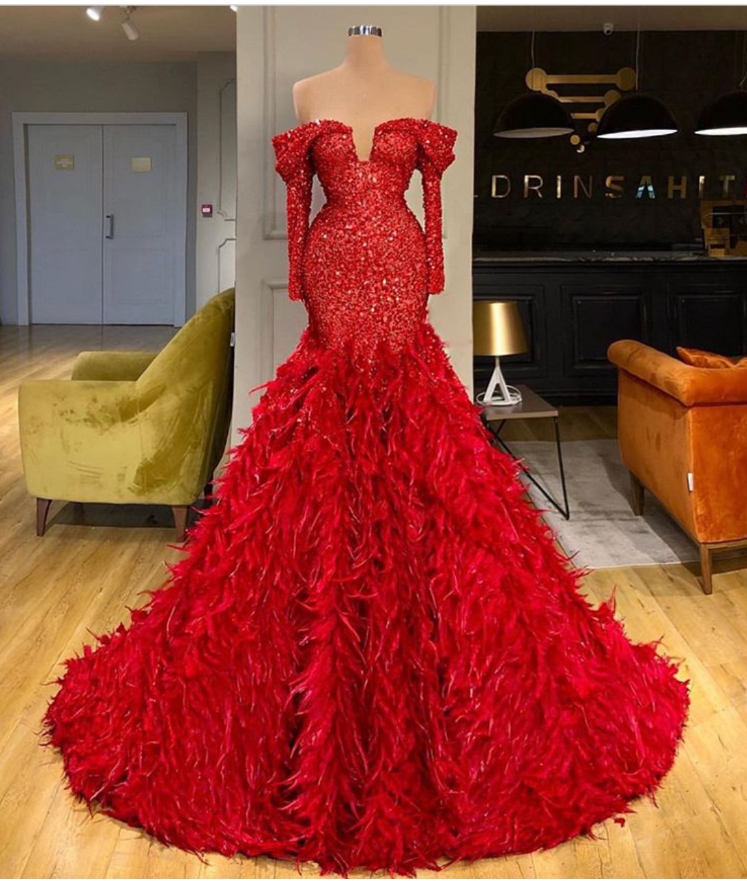 35 Red Dresses for a Showstopping Holiday Look | Vogue