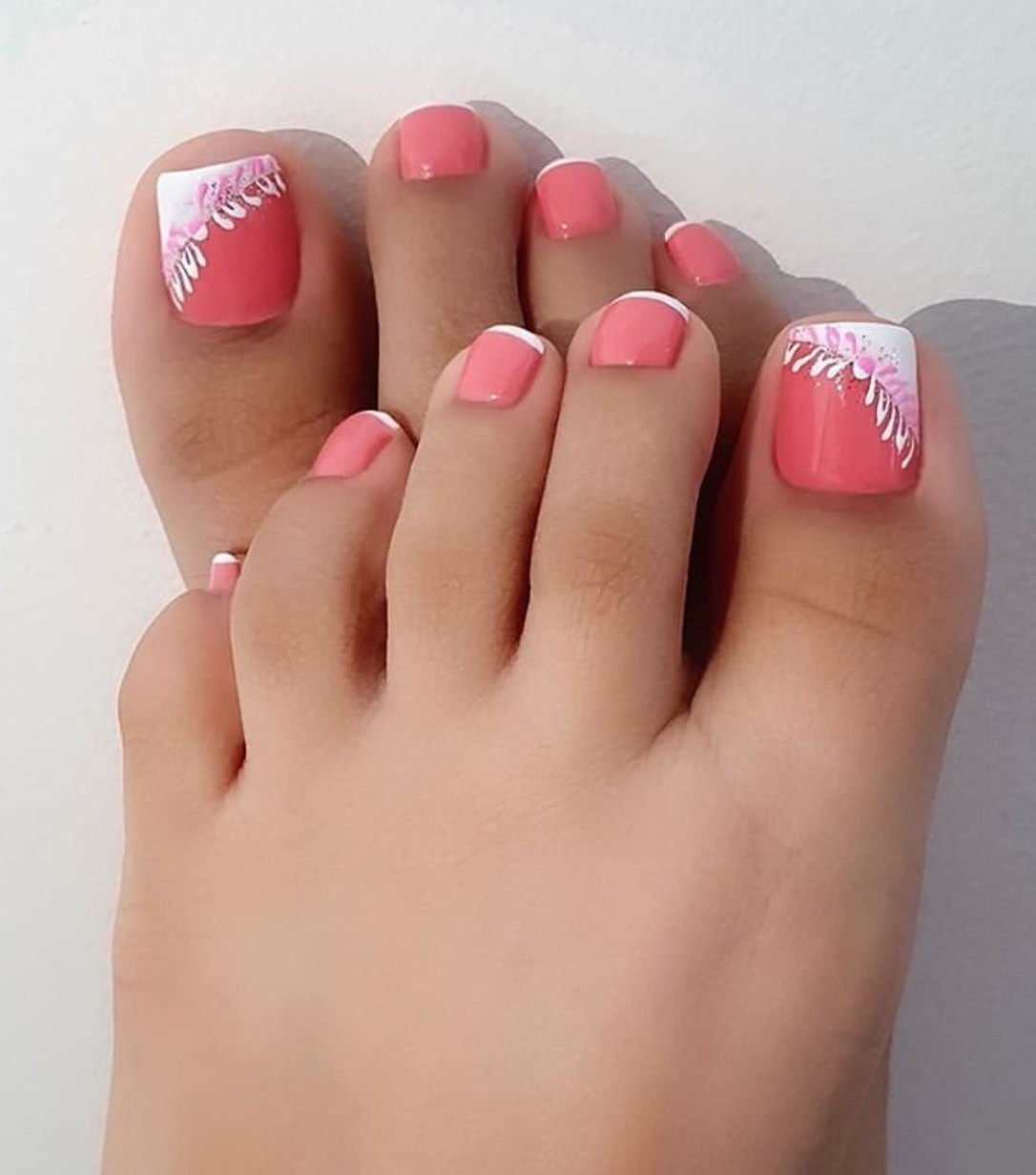 11 Of The Prettiest Summer Toe Nails - The Glossychic