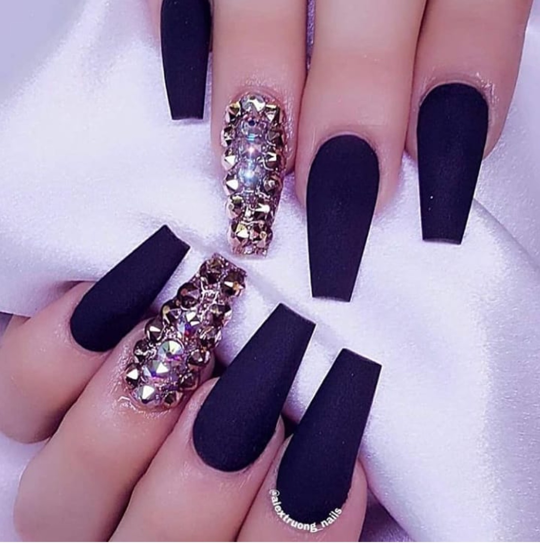 shimmering nails
