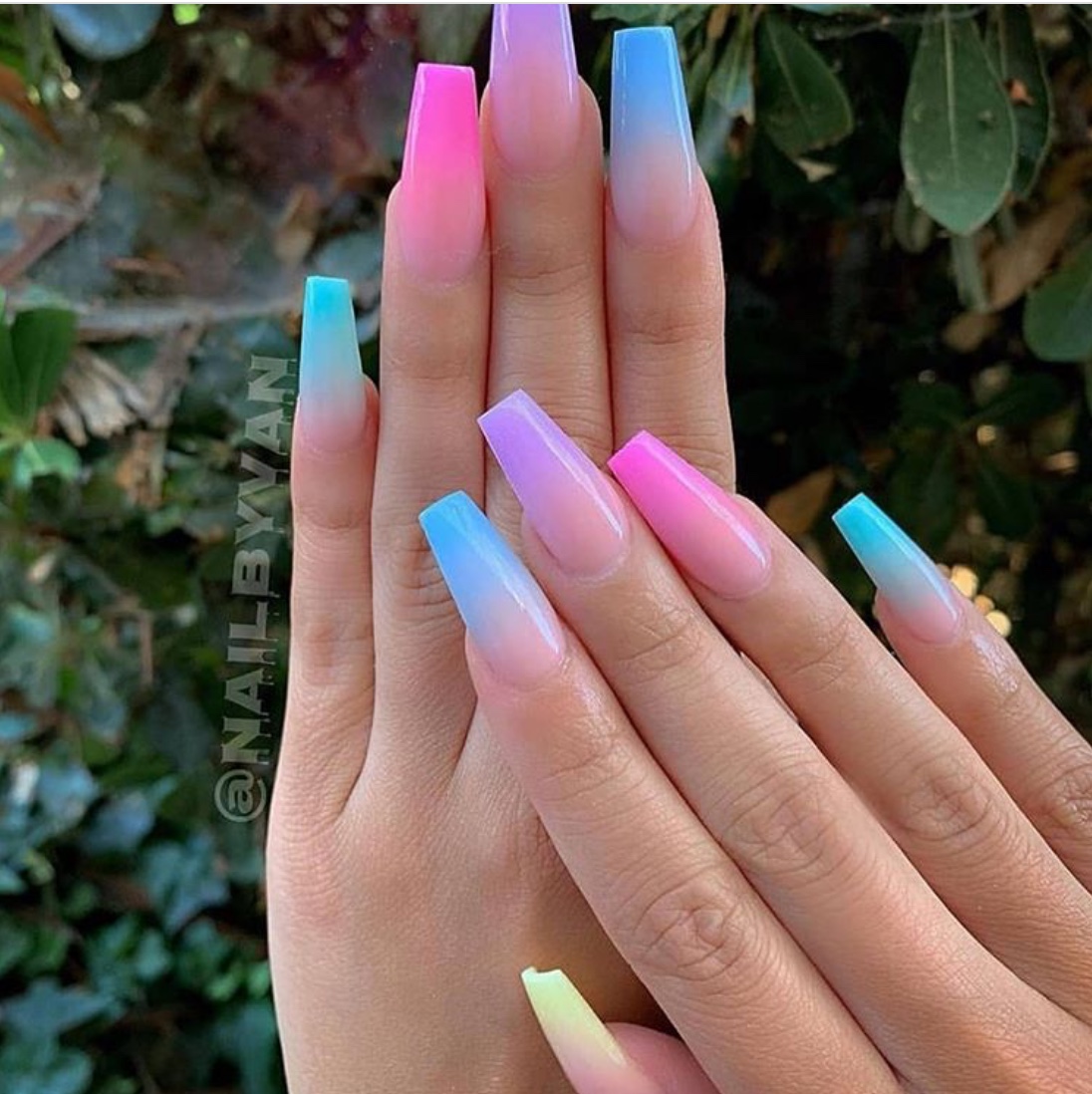 20+ Beautiful Acrylic Nail Designs The Glossychic