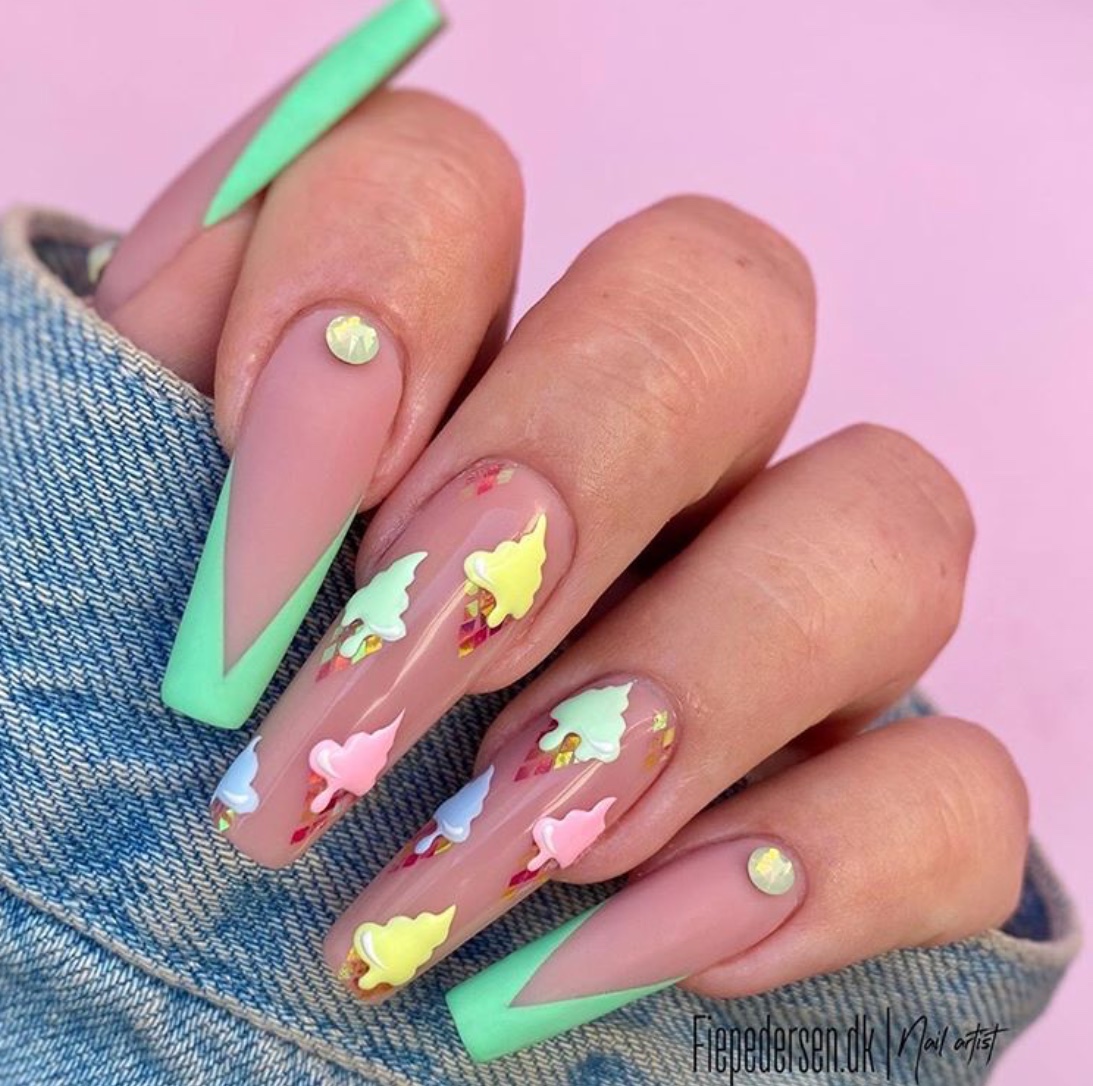 cute acrylic nail designs Tumblr