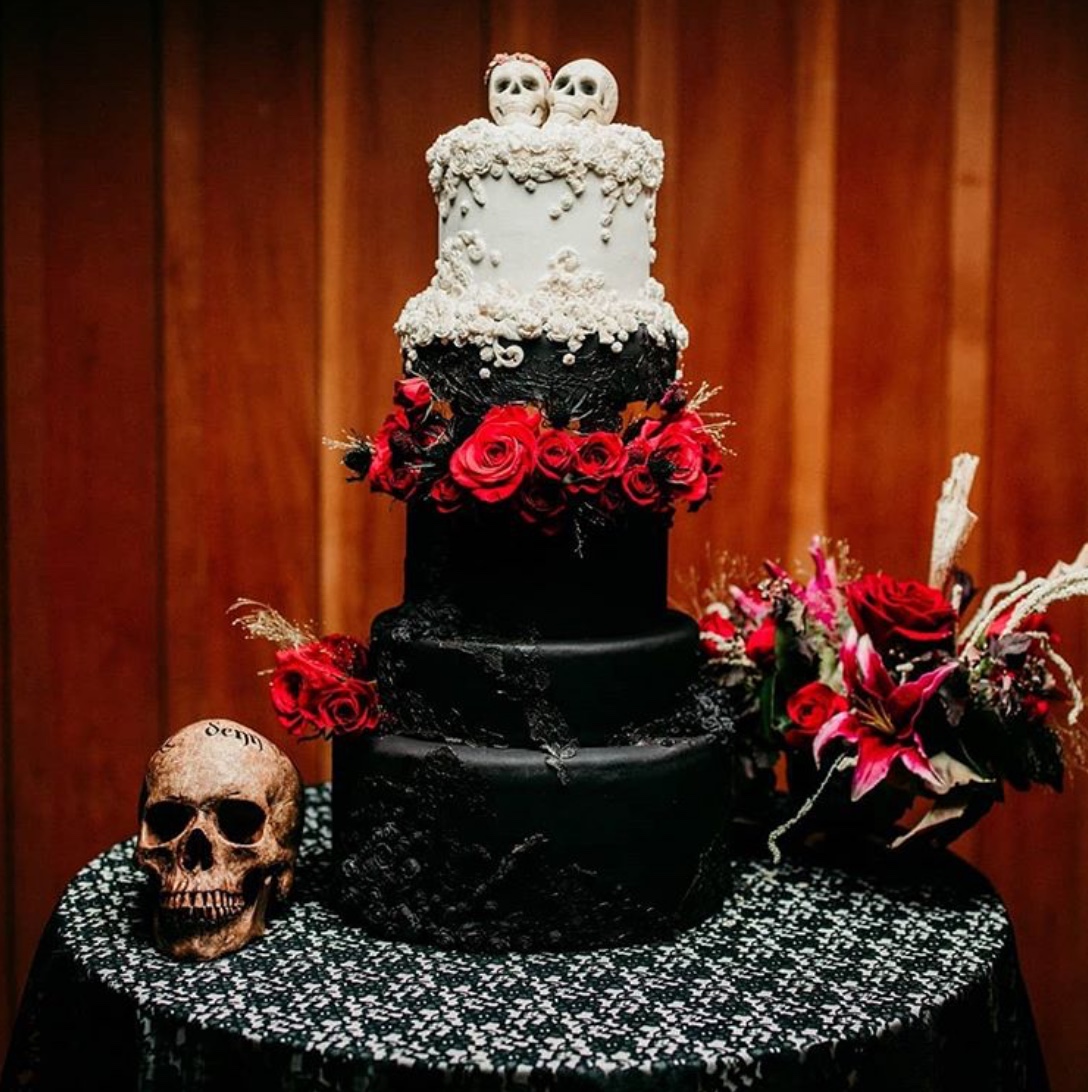 halloween wedding cake