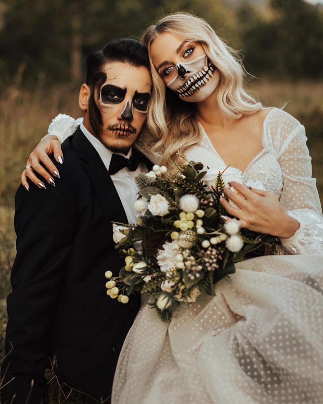 60+ Haunting Halloween Wedding Ideas - The Glossychic