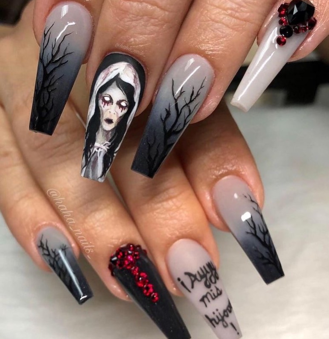 Halloween nails 2020