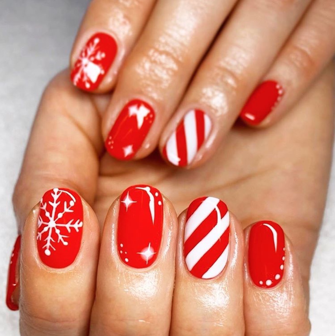 20+ Festive Christmas Nail Designs For 2020 - The Glossychic