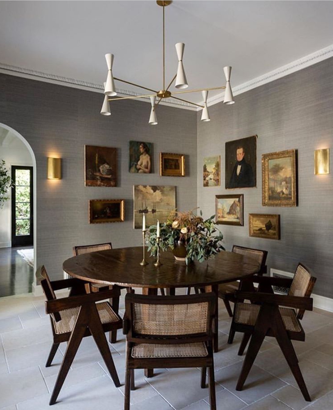 8 Elegant Dining Room Decor Ideas 23