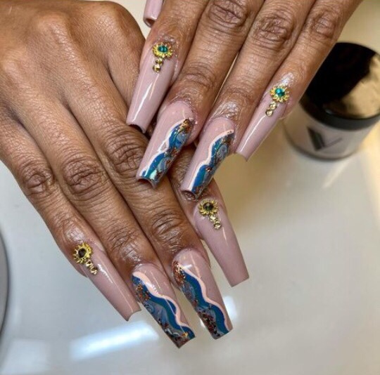 30+ Stunning Coffin Nail Designs For 2021 - The Glossychic