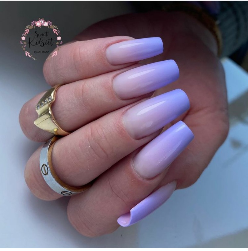 violet nails