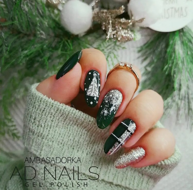 green nails for christmas 2021