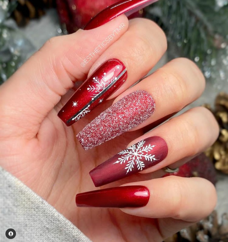30+ Christmas and Holiday Nail Designs for Every Taste : Matte Dark Blue Christmas  Nails