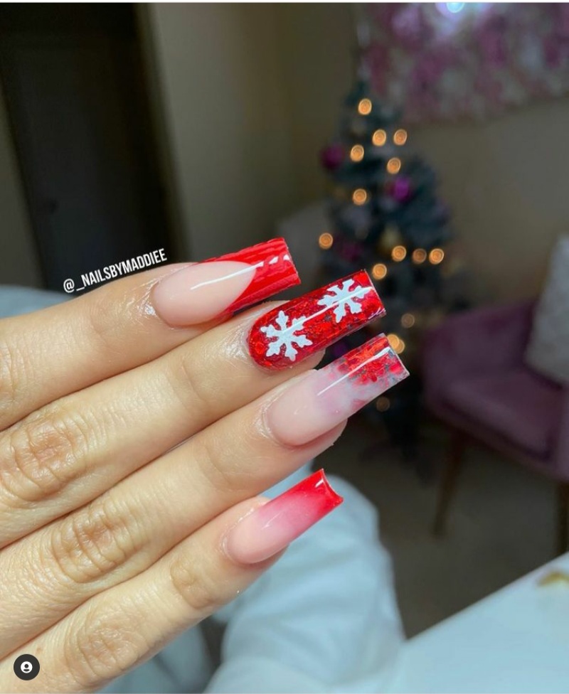 red nails for christmas 2021