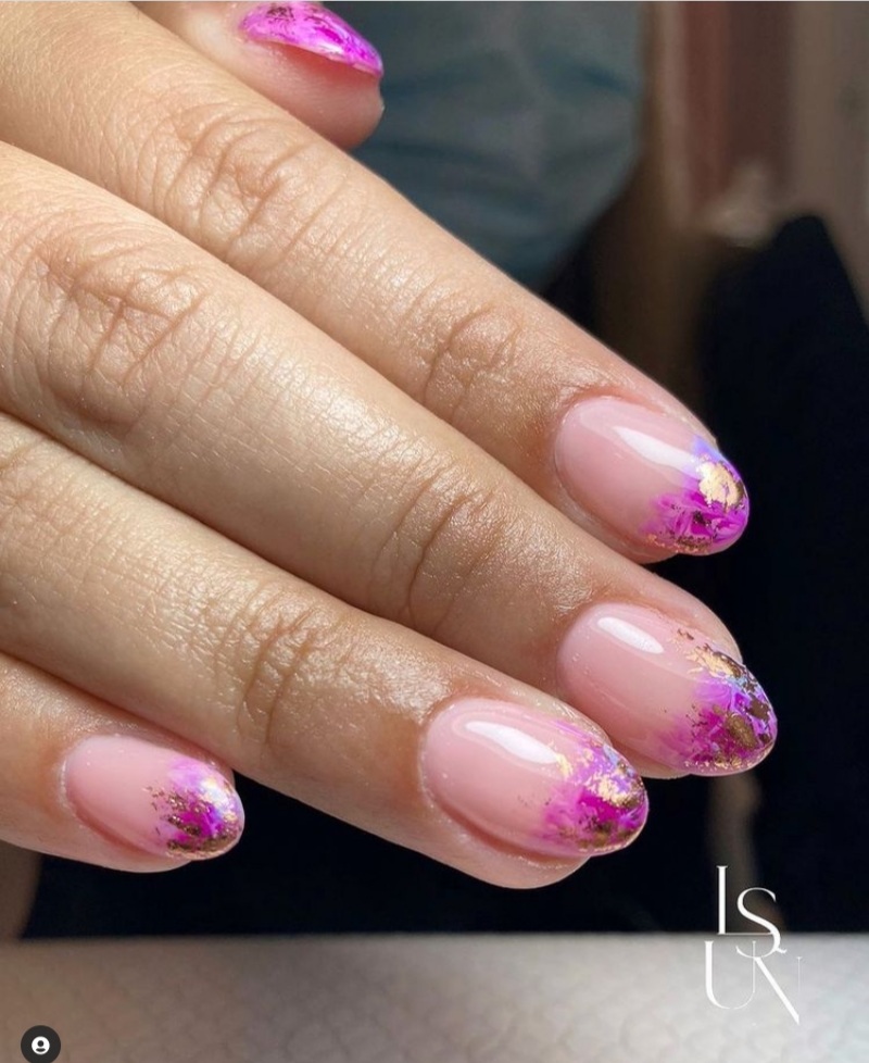 22 Cute Oval Nail Designs For 2022 - The Glossychic