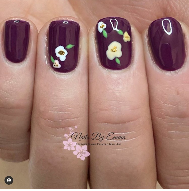 floral nails for spring 2022