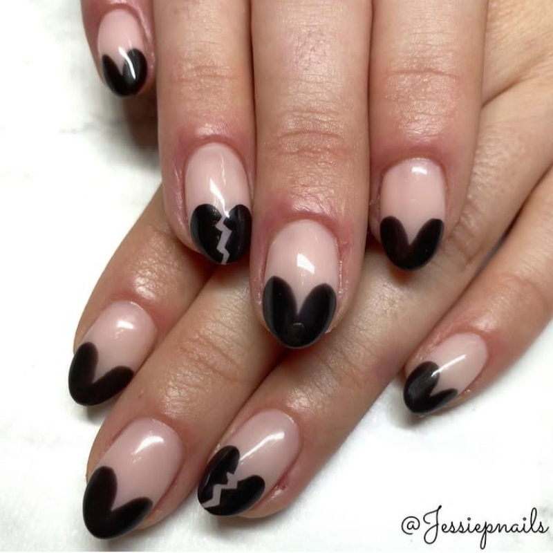 black valentine nails