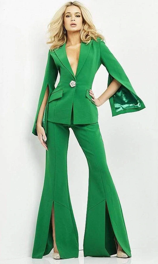 Two-piece pantsuit with slit long sleeves