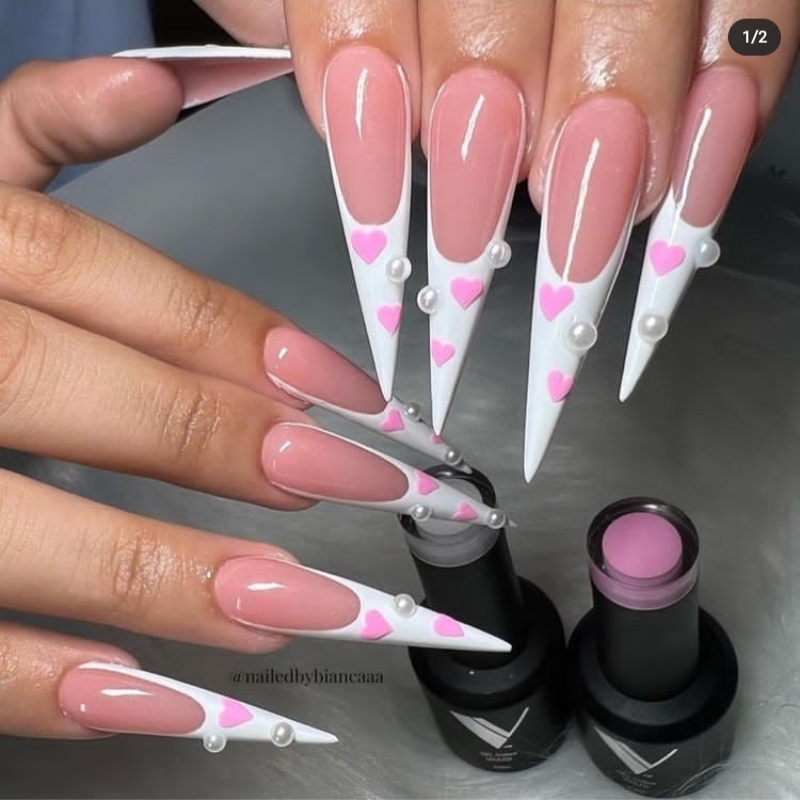 25 Stunning Stiletto Nails Ideas For Every Type Of Special Event 6