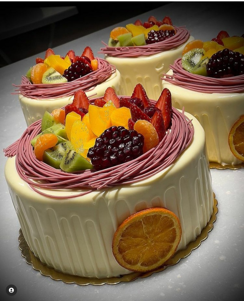 fruit cakes decorating ideas
