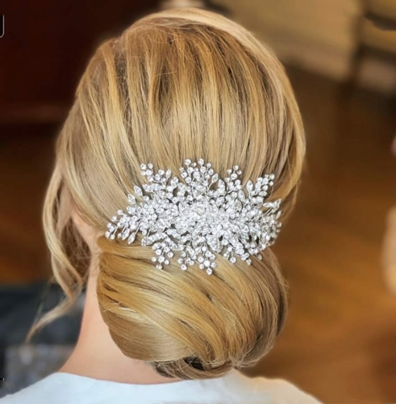 15 Stunning Bridal Hair Pieces For The Lovely Bride 4