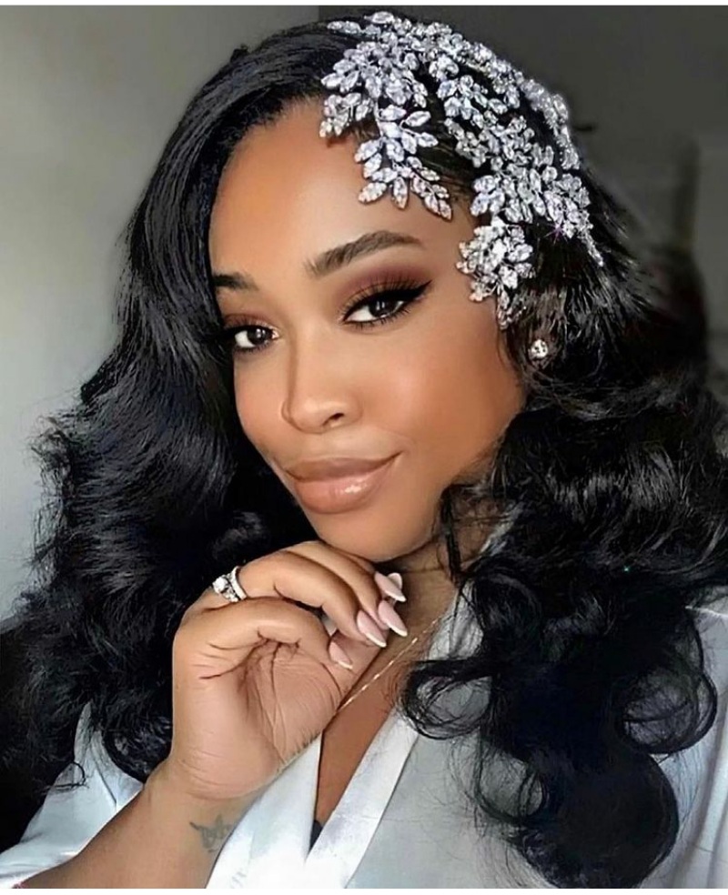 15 Stunning Bridal Hair Pieces For The Lovely Bride 6