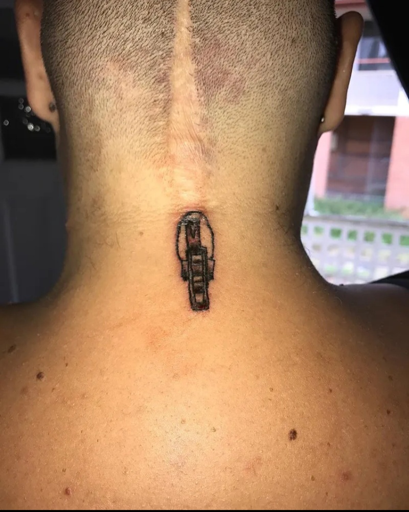 24 Zipper Tattoo Design Ideas 8