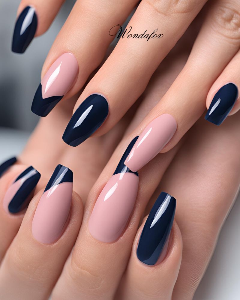 20 Deep And Dazzling Navy Blue Nail Design Ideas 18