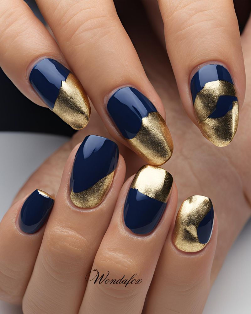 20 Deep And Dazzling Navy Blue Nail Design Ideas 4